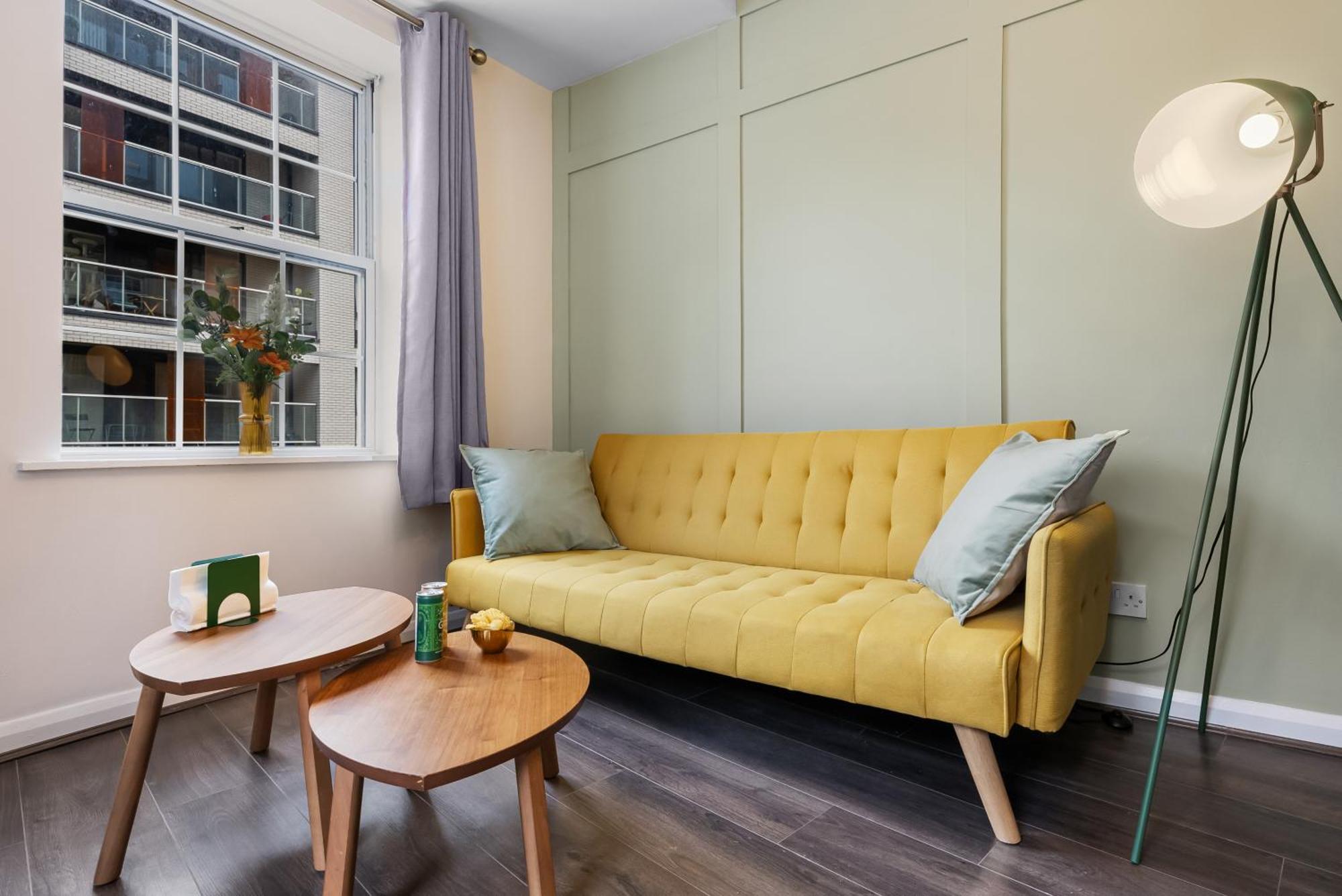 Chic 2 Bedroom Apartment Near Liverpool Street By Gold Stays Londres Exterior foto